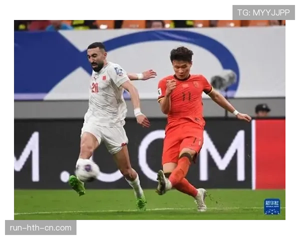 点球击中门框后弹回，球员补射算进球吗？